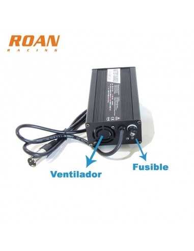 Cargador bateria macho 54.6V - Motosapollo.com