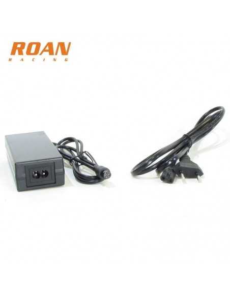 Cargador bateria hembra 42V-2A - Motosapollo.com