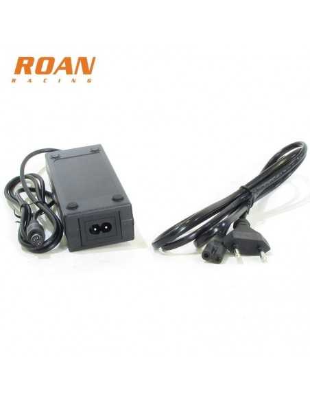 Cargador bateria hembra 42V-2A - Motosapollo.com