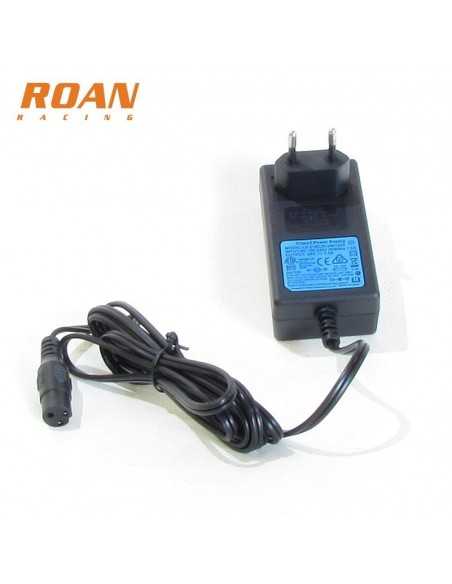 Cargador bateria hembra 24V-1.5A - Motosapollo.com