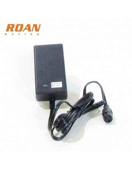 Cargador bateria hembra 24V-1.5A - Motosapollo.com