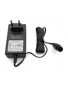 Cargador batería hembra 24v...